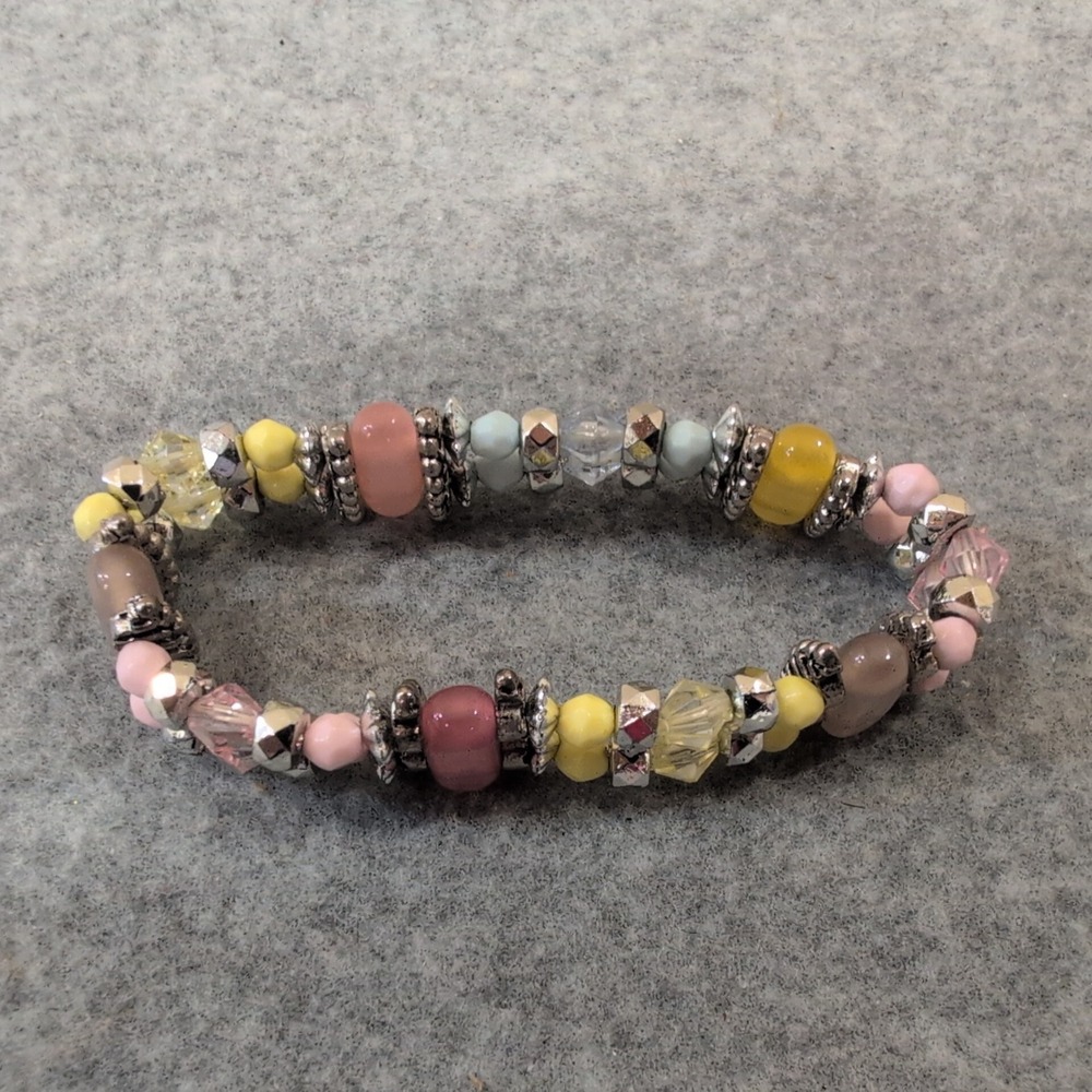 Beaded Stretchy Bracelet Pastel Colors Pink Yellow Blue Silver Accents Layered - Picture 3 of 5